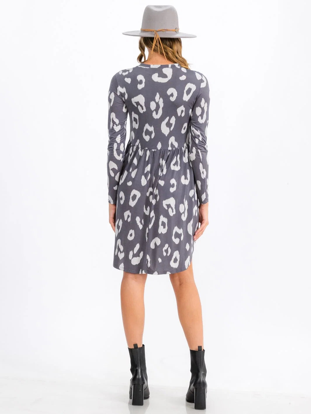 Women's Long Sleeve Elastic Waist Front Pockets Animal Print Mini Dress