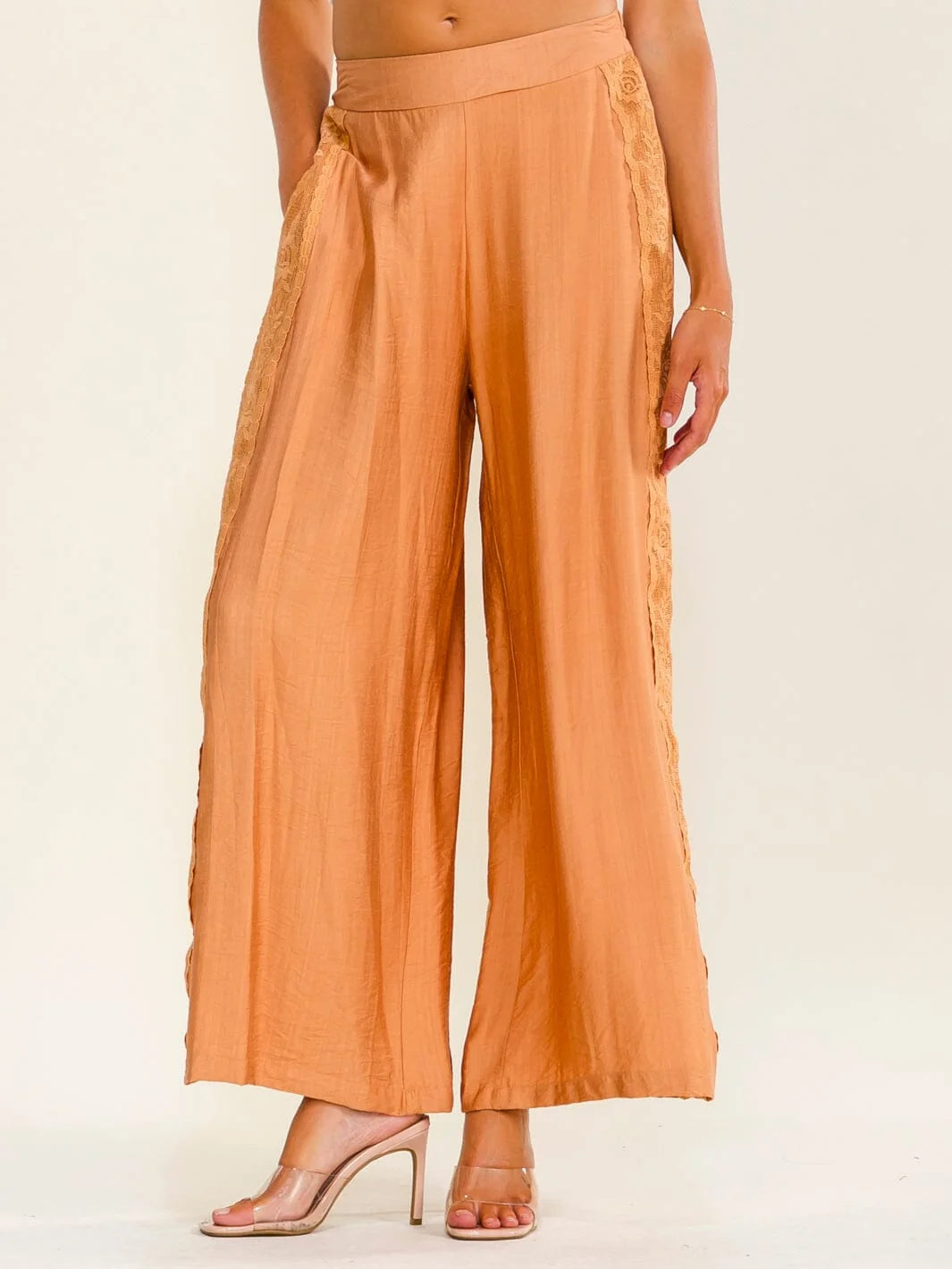 Women's Elastic Waist Front Pockets Wide Leg Crochet Trim Pants Camel