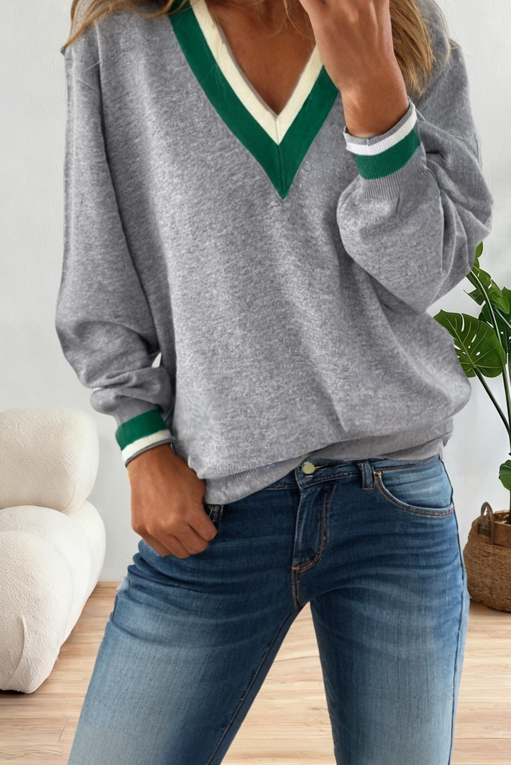 Contrast Striped Trim V Neck Varsity sweaters for women: Gray / Missy / XL
