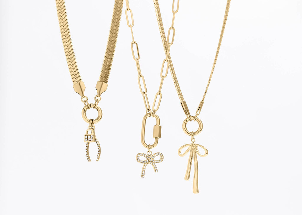 18K Gold PVD Paperclip Carabiner Necklace: Gold / 16+2"