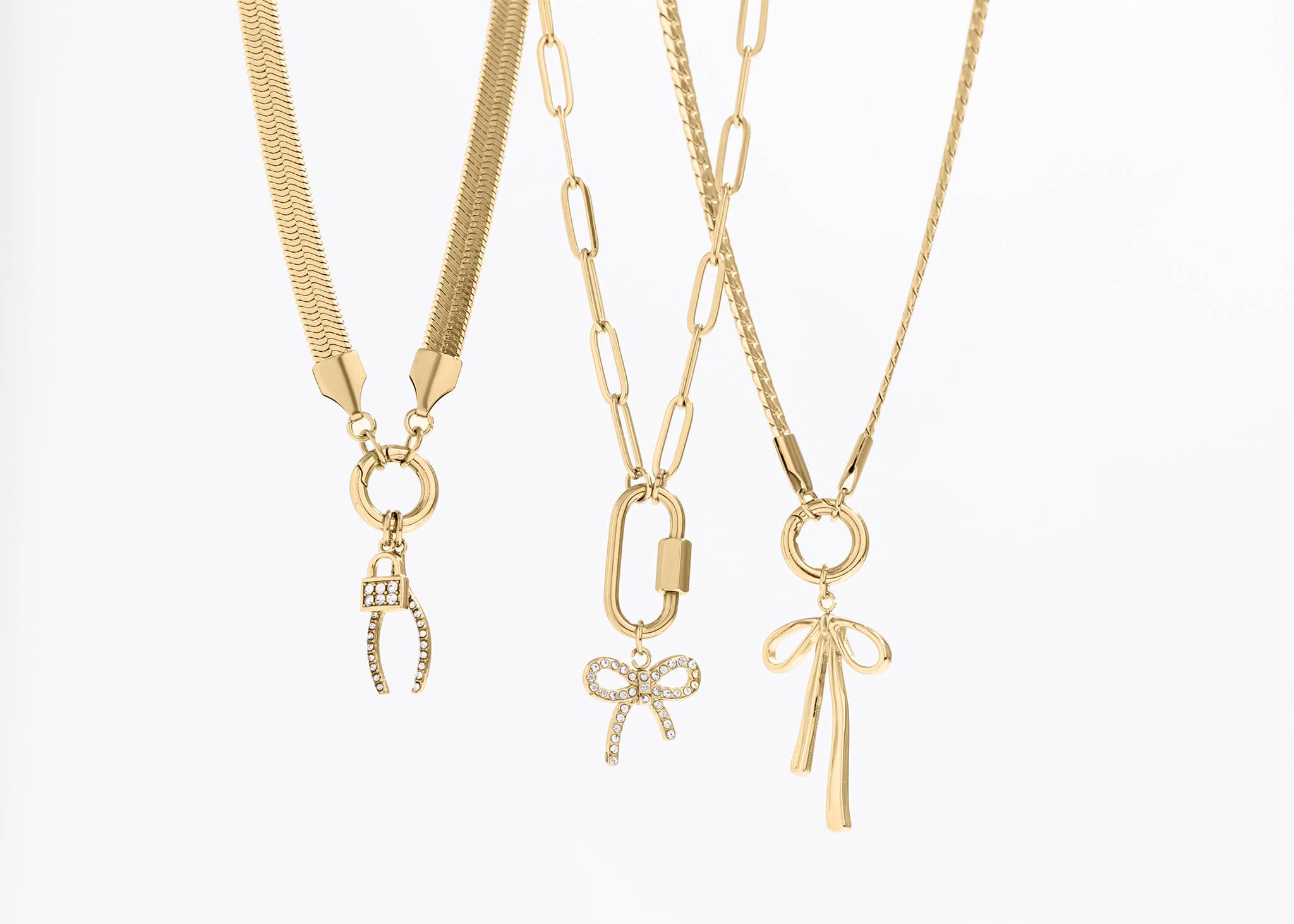 18K Gold PVD Paperclip Carabiner Necklace: Gold / 16+2"