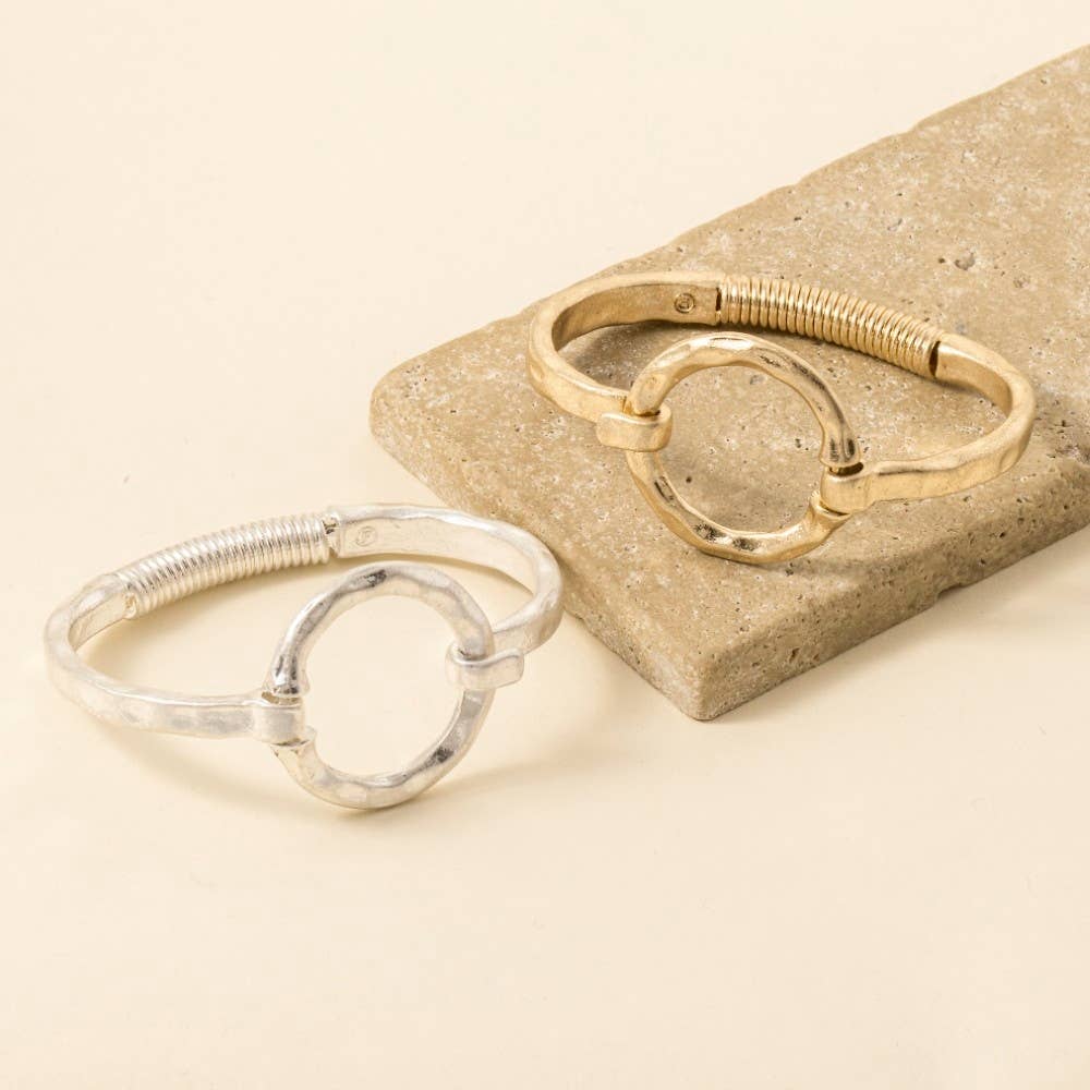 Hammered Circle Bangle Bracelet: WG