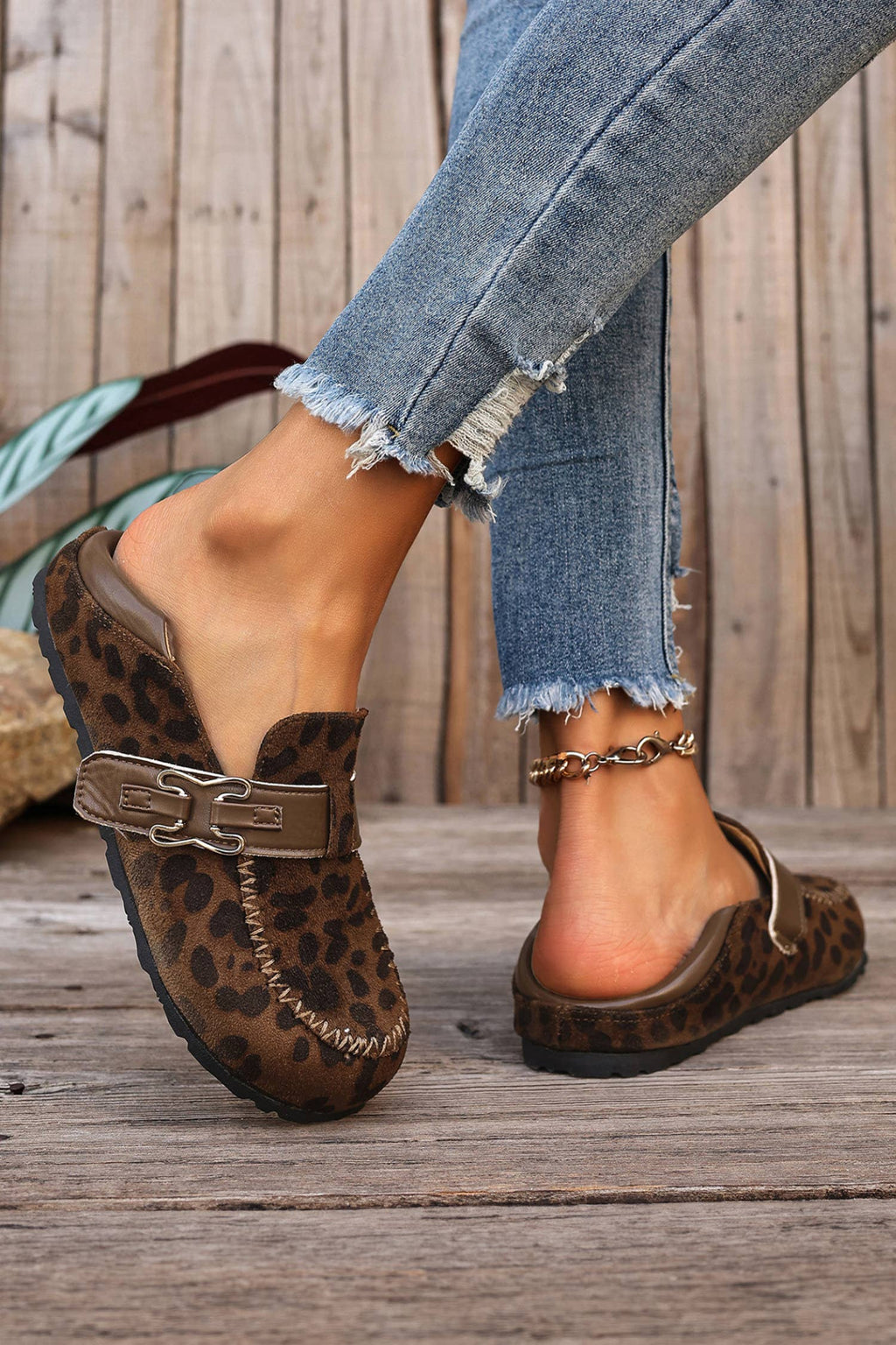 Faux Suede PU Leather Patchwork Retro Buckle Slip On Shoes: Khaki / 10(42)
