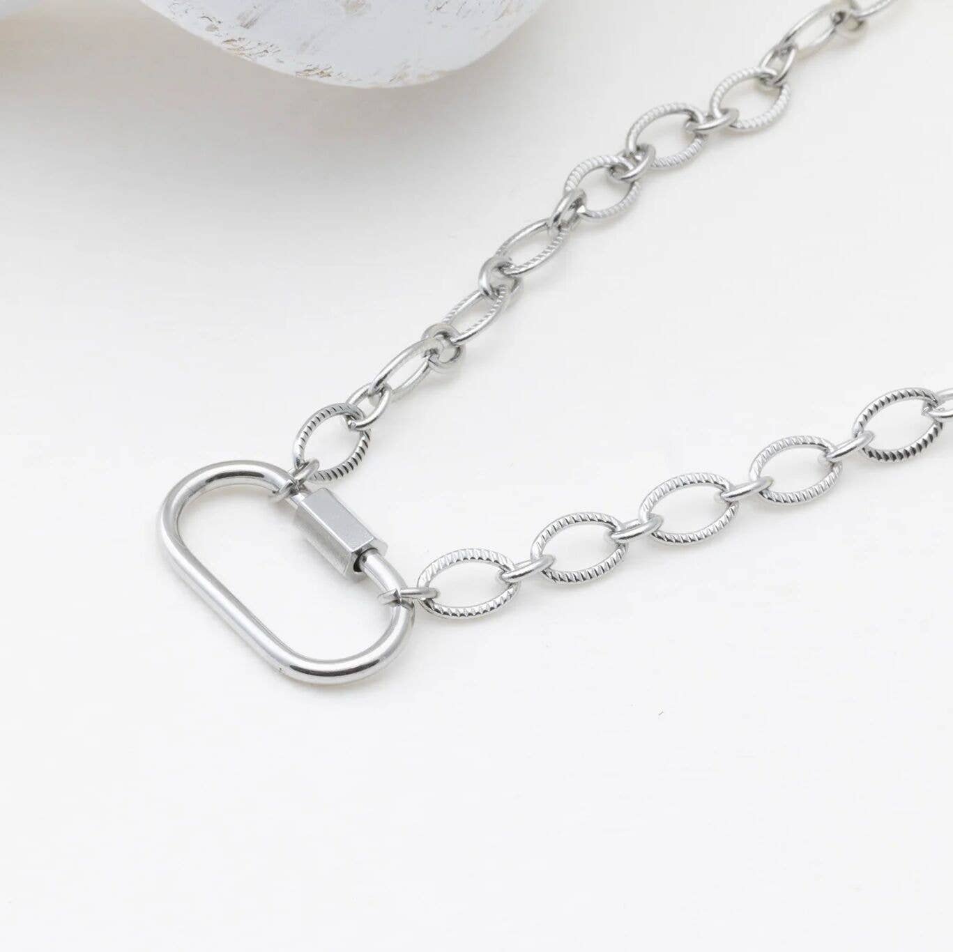 18K Gold PVD Stainless Steel Loop Chain Carabiner Necklace: Gold / 18"+2"