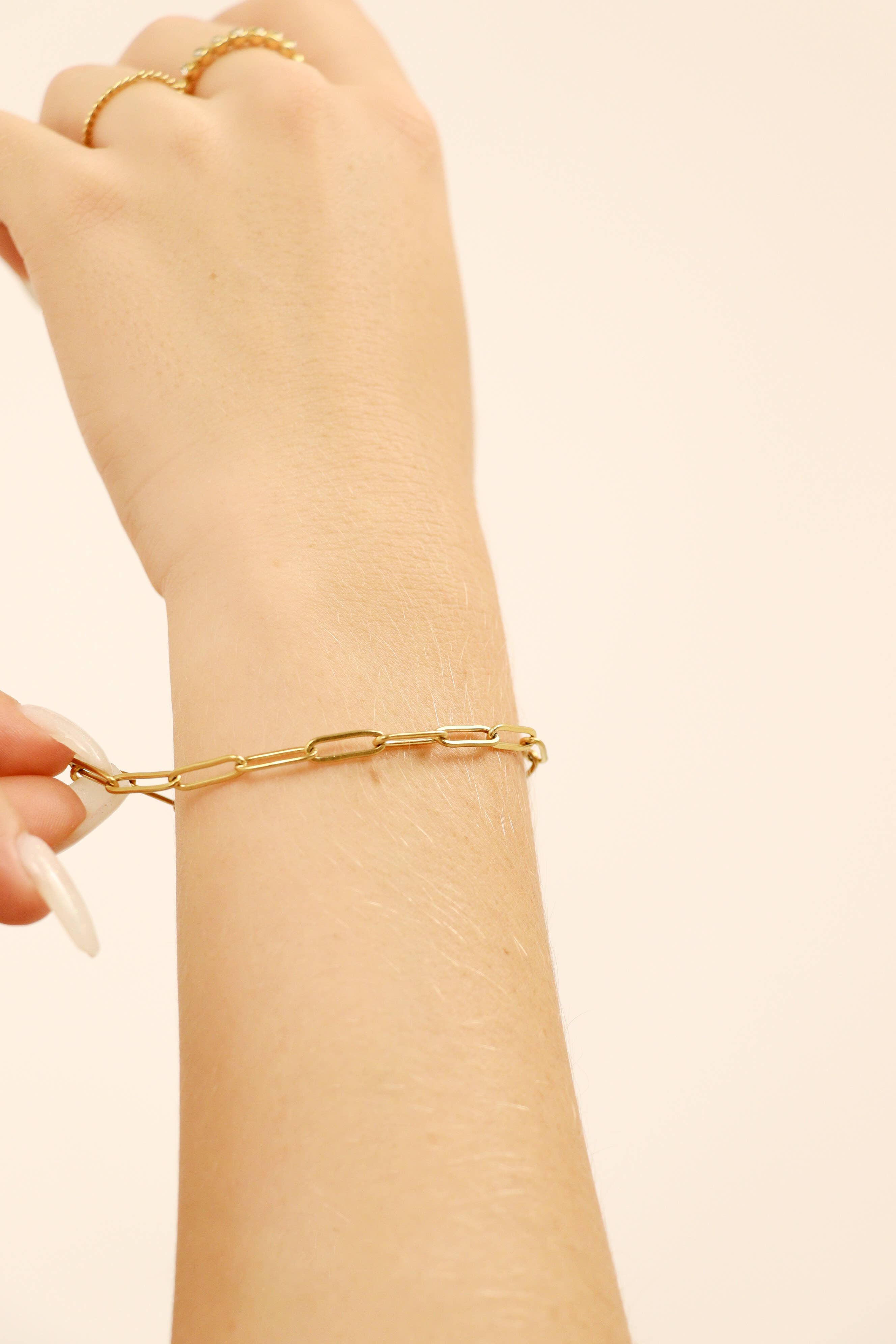 Stainless Steel Paperclip Chain Bracelet: Stainless / 7"