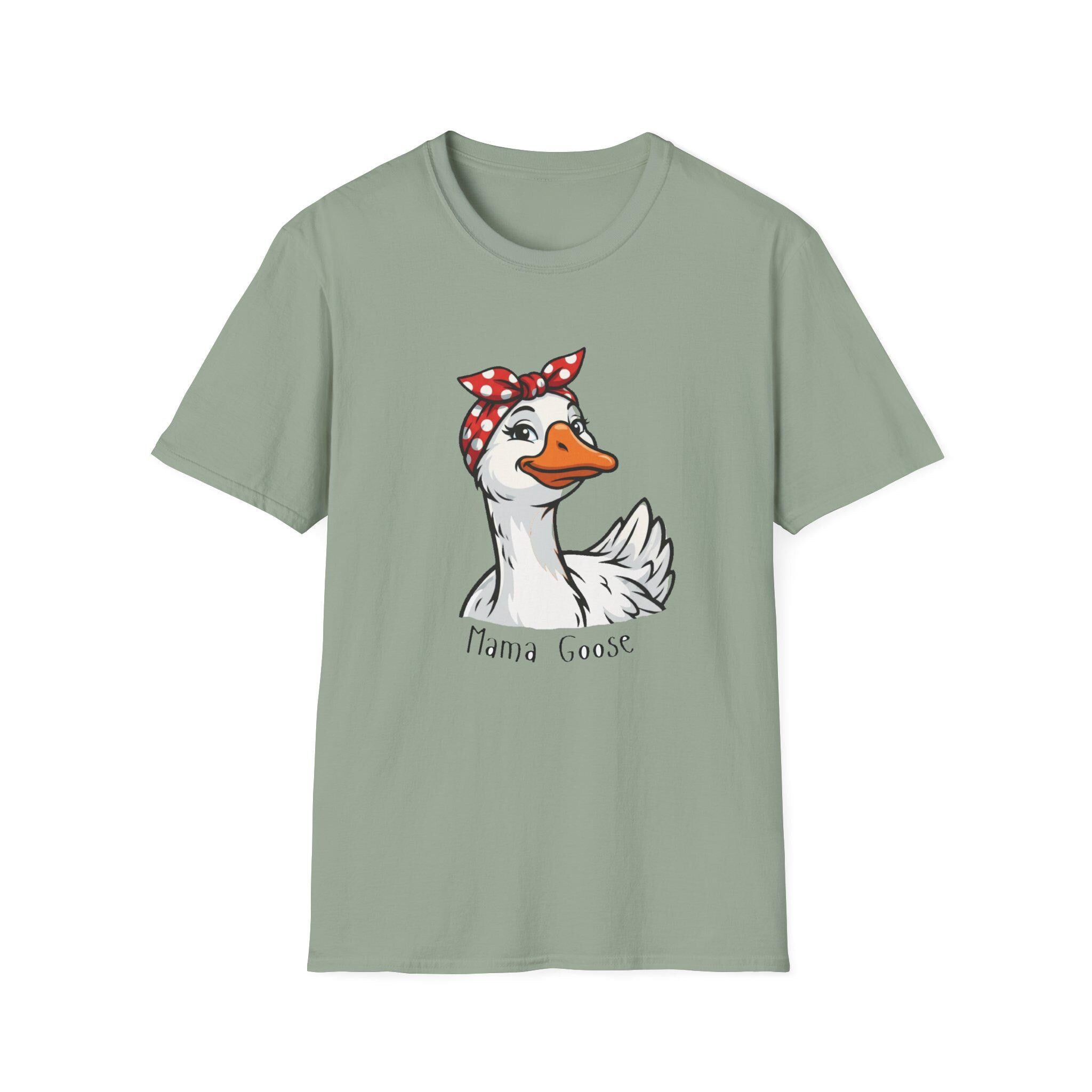 Mama Goose T-Shirt | Retro Bandana Goose Illustration Tee