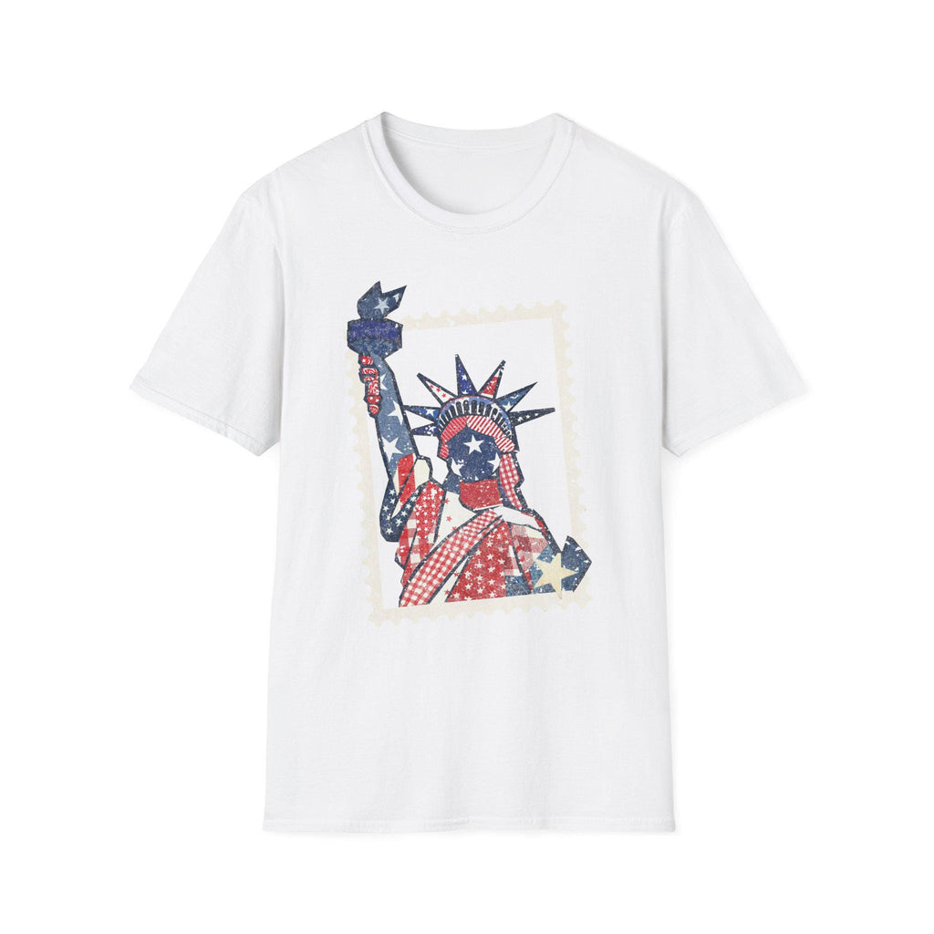 Patriotic Statue of Liberty Illustration T-Shirt | American Flag Graphic