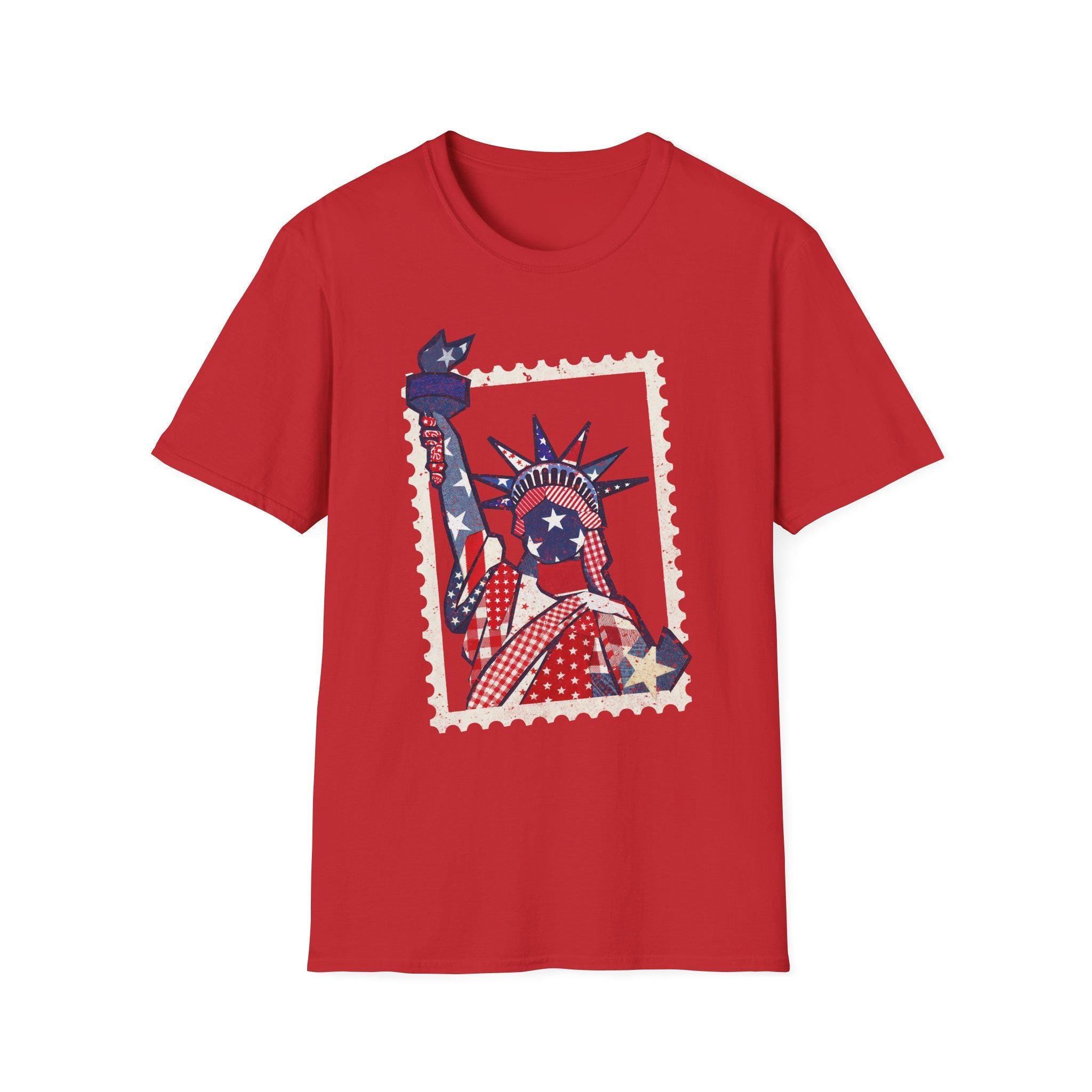 Patriotic Statue of Liberty Illustration T-Shirt | American Flag Graphic